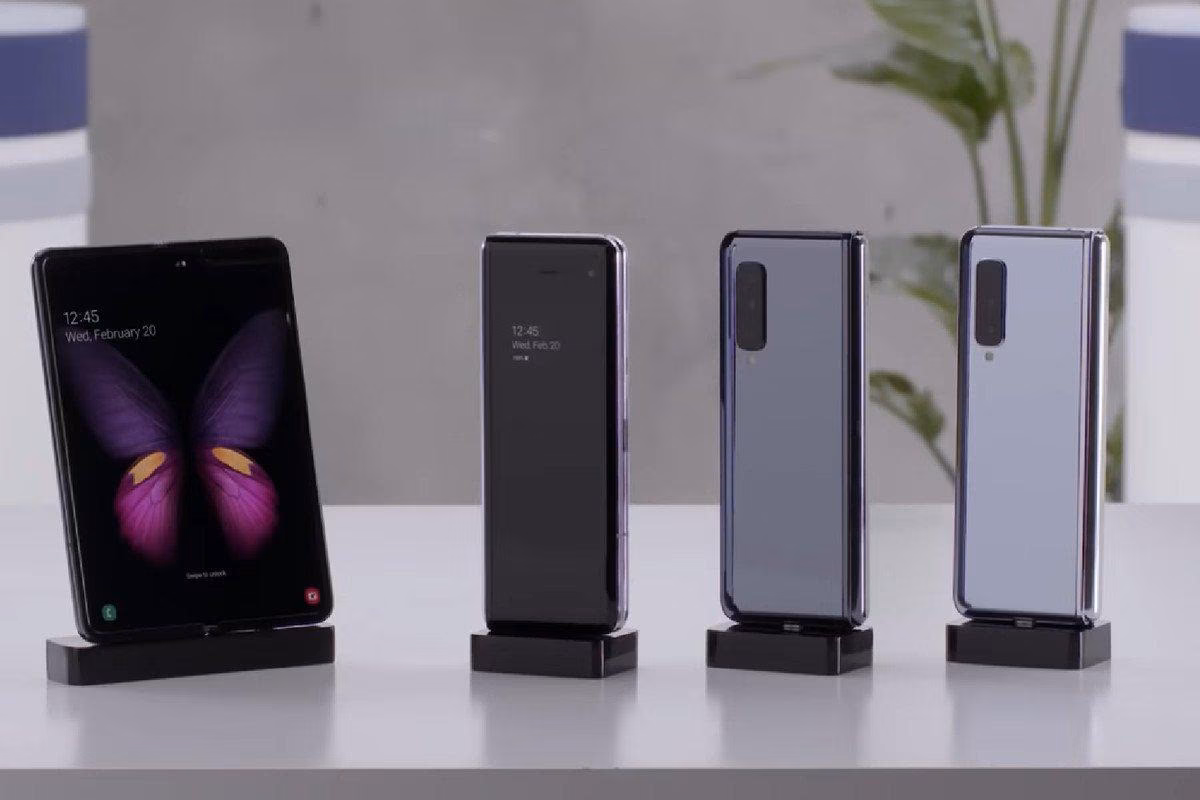 Galaxy Fold получил функции Galaxy Z Fold2 5 0ANm6ke.0 large