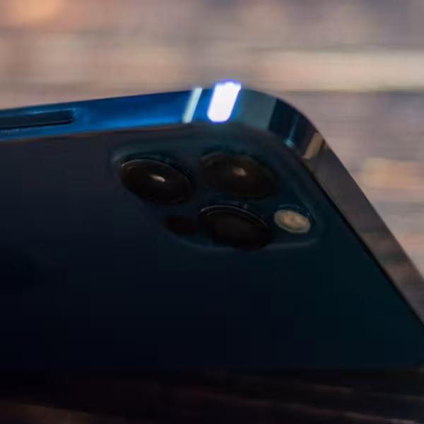Мощный и красивый iPhone 12 Pro