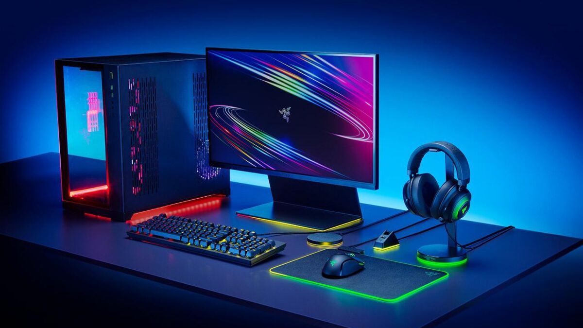 Игровой настольный ПК с RGB-подсветкой Razer Chroma и комплект периферии