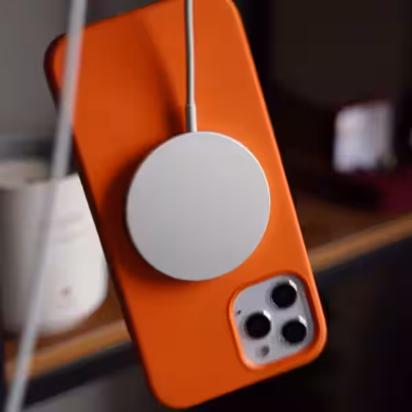 magsafecasedangle scaled 1