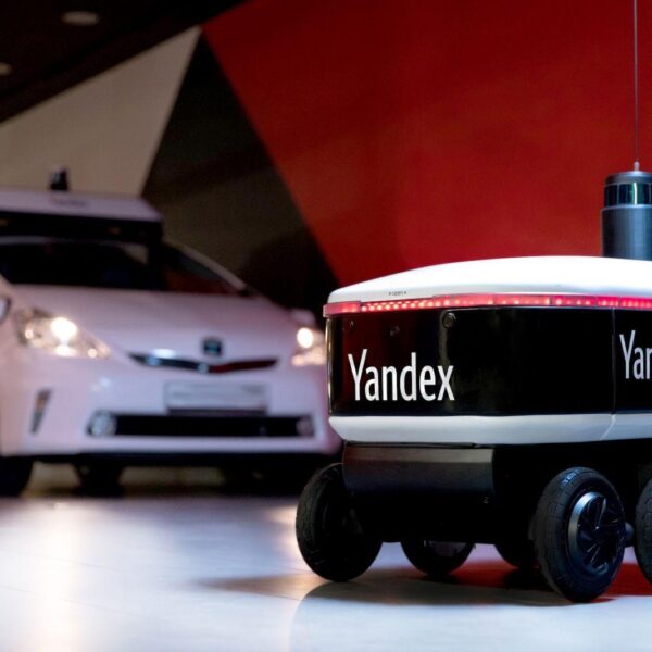 Яндекс.Лавка будет доставлять продукты с помощью роботов (orig)