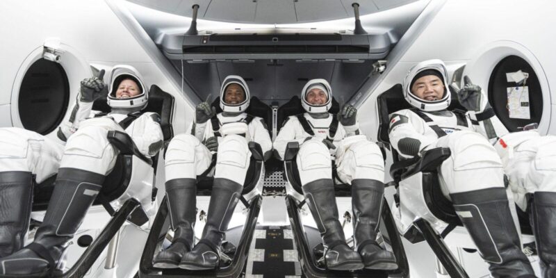 SpaceX пристыковался к Международной космической станции (crew 1 ceitpt2 20200612 dsc05519 2 scaled 1)