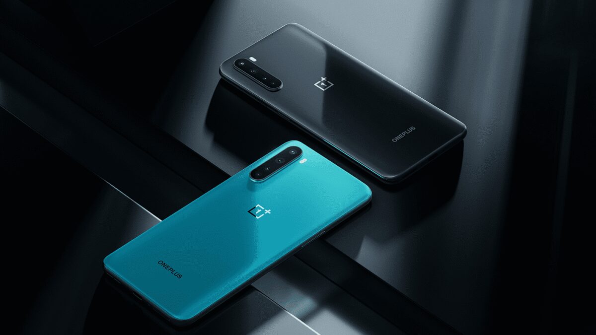 Две смартфоновые новинки OnePlus, черный и голубой цвета