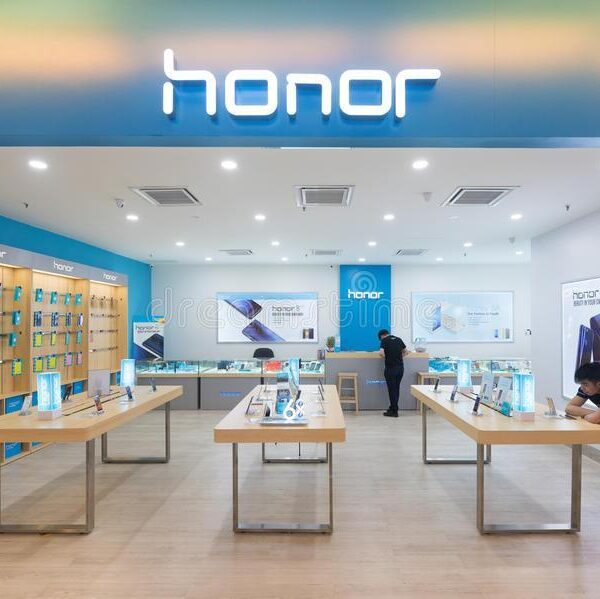 Honor откроет много розничных магазинов в России (u ostojte magazina v p oshha i nizkom yat kua ae lumpur 93683797)