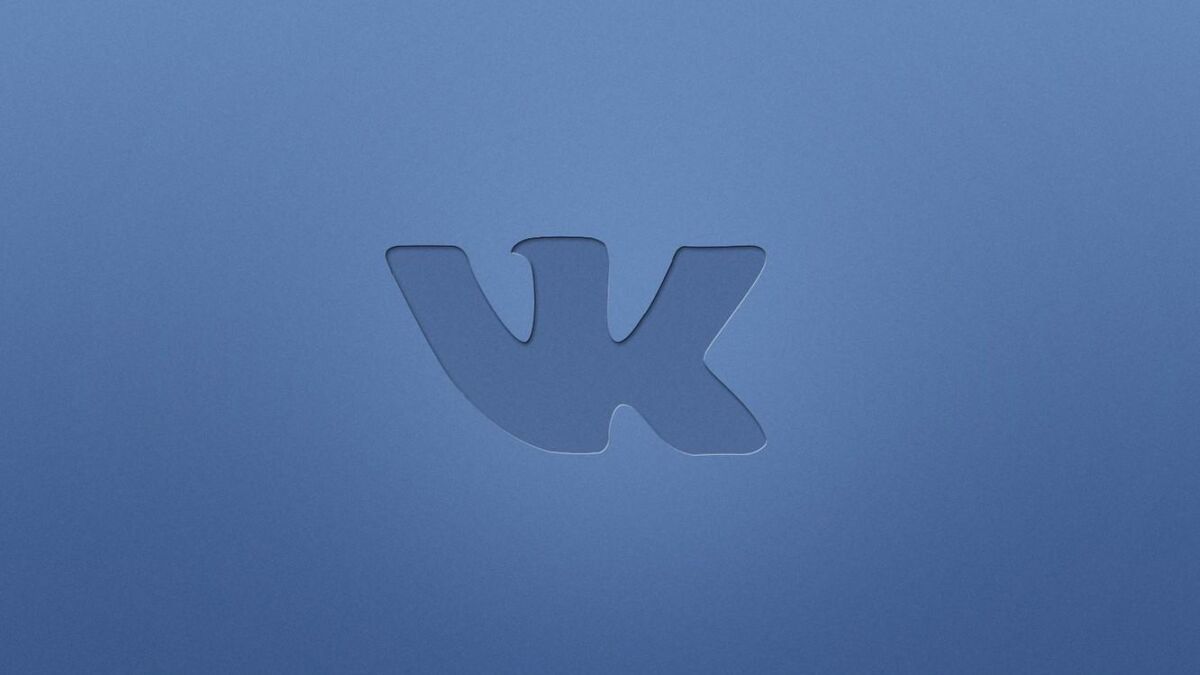 Задняя панель смартфона ВКонтакте с логотипом VK