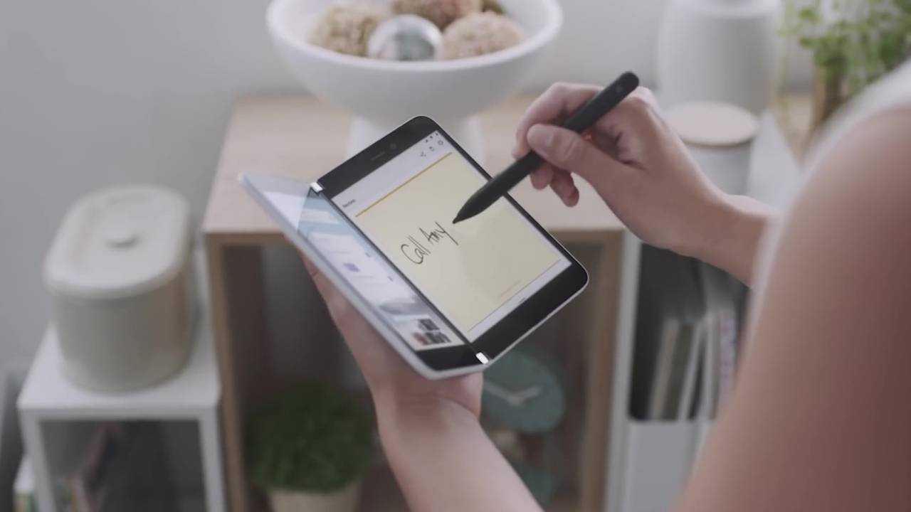 Двухэкранный Microsoft Surface Duo теперь в Европе 3 surface duo surface pen 1280x720 1