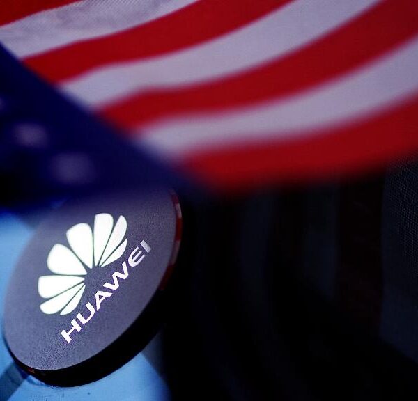США отзывает лицензии у компаний на торговлю с Huawei (0c4ff4c0c4e64909902f670a0f29096e)