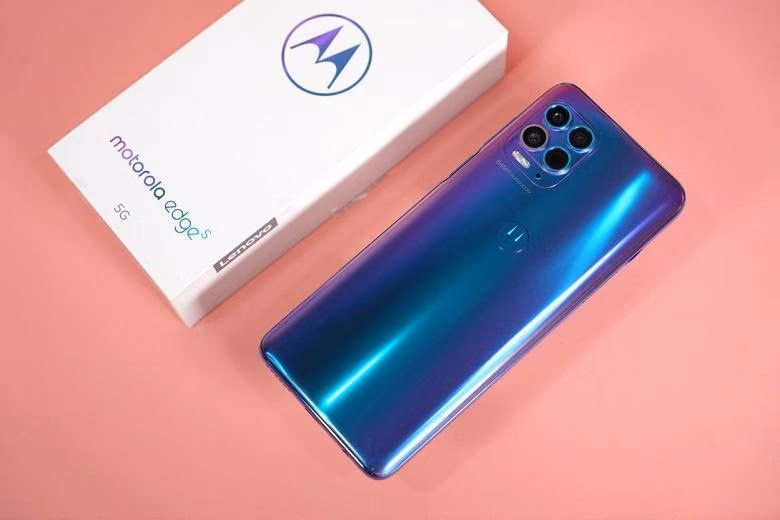 Представлен первый в мире флагман на Snapdragon 870 — Motorola Edge S 4 35b2f574 9269 4e69 a9c9 90ab45f4e912 large