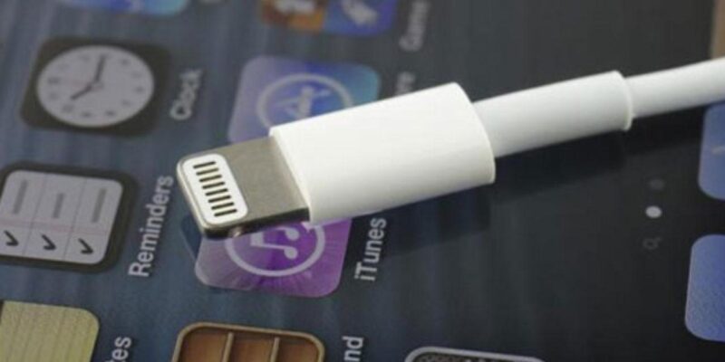 Сколько Apple сэкономила, вынув зарядное устройство из коробки iPhone 12? (apple lightning cord problems 5 1280x720 1)