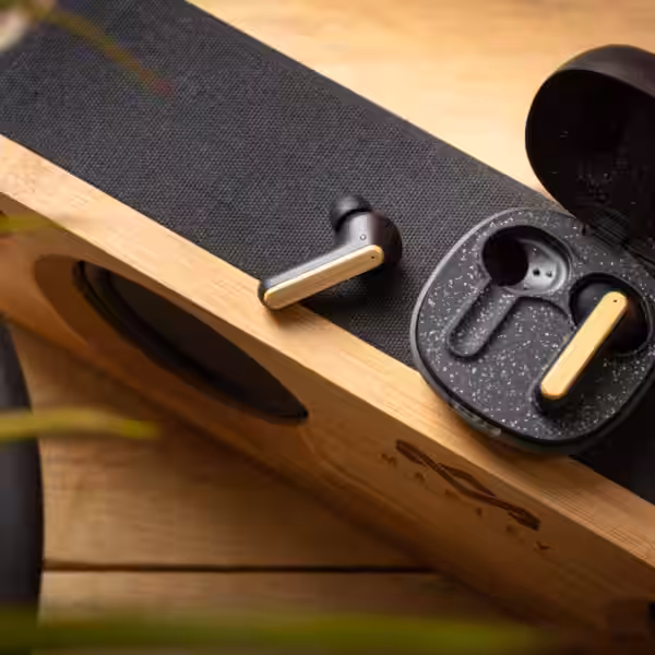 em de021 sb lifestyle 06 scaled 1