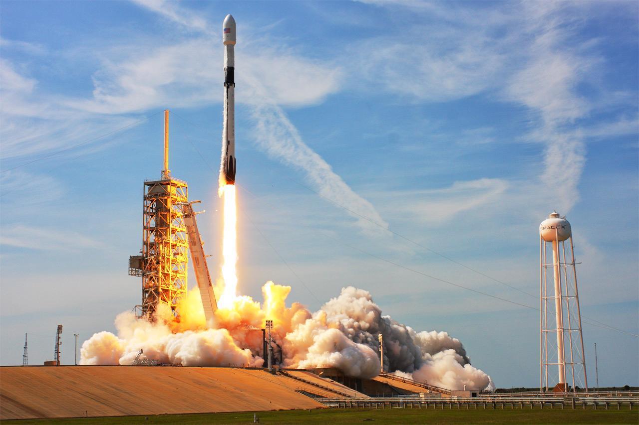 SpaceX Falcon 9 запустил более 100 спутников за один раз (falcon 9)