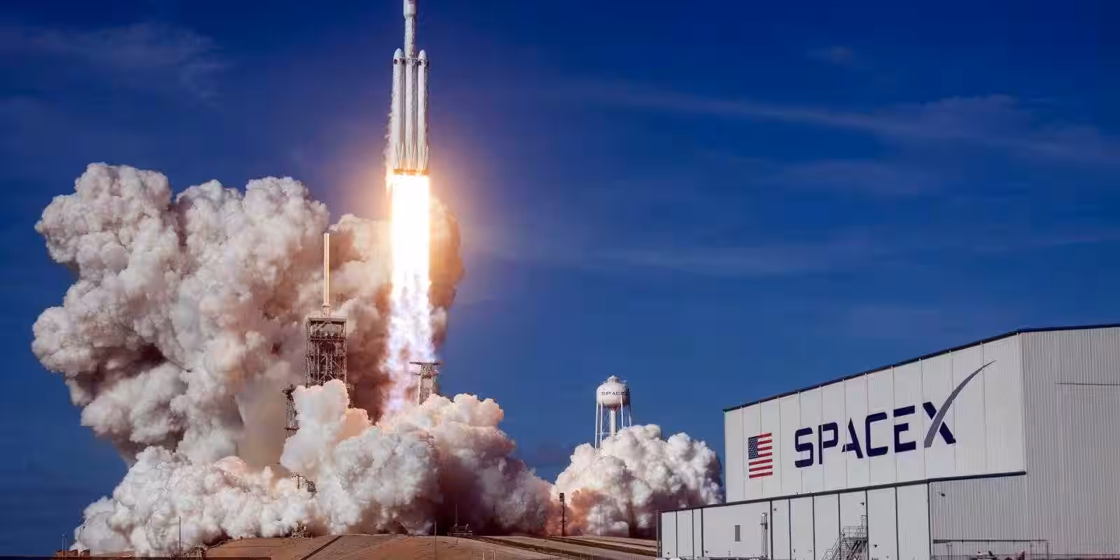 spacex falcon heavy elon musk china europe esa nasa mars sls boeing