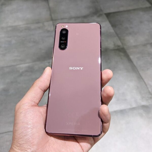 Sony представила новую расцветку смартфона Xperia 5 II (sony xperia 5 ii hands on 1)
