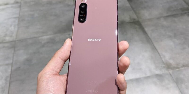 Sony представила новую расцветку смартфона Xperia 5 II (sony xperia 5 ii hands on 1)