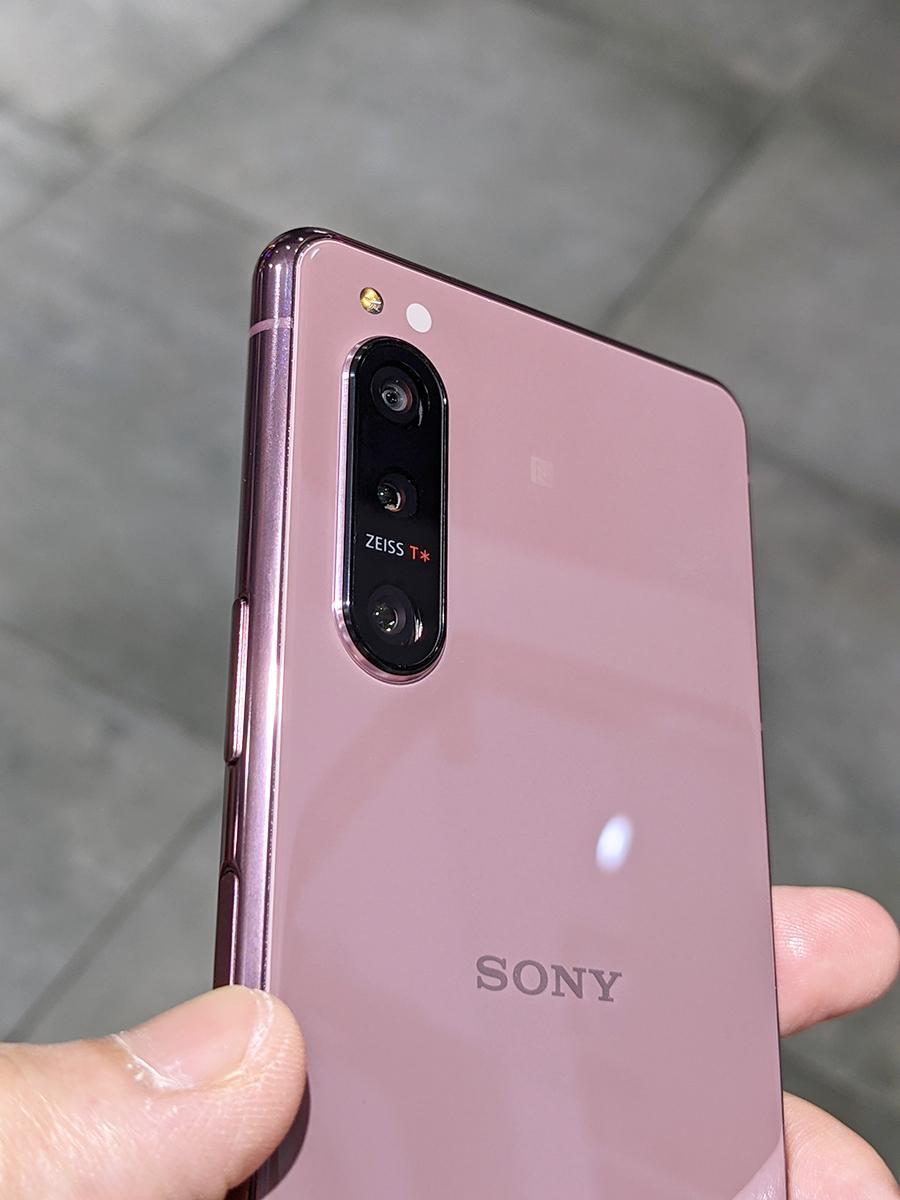 Sony представила новую расцветку смартфона Xperia 5 II (sony xperia 5 ii hands on 14)
