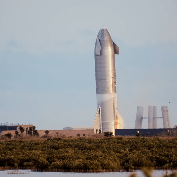 OneWeb обратился за помощью к SpaceX, после отказа выполнения требований России (spacex starship sn10 landing and explosion slowmotion 1 23 screenshot)