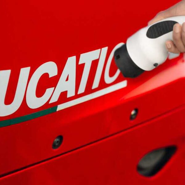 Ducati в ближайшее время не будет производить электрические мотоциклы (image)