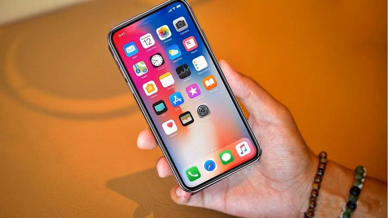 Через два года iPhone избавиться от выемки в дисплее 3