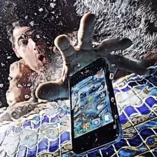 phone in water 01 1280x720 1