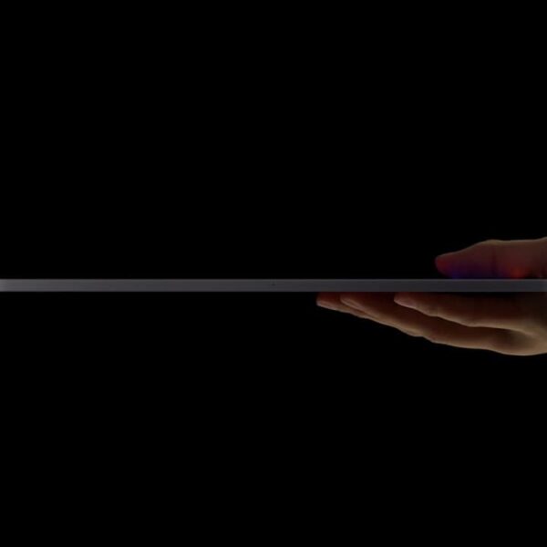 Apple представила новый iPad Pro (photo 2021 04 20 23 16 40)