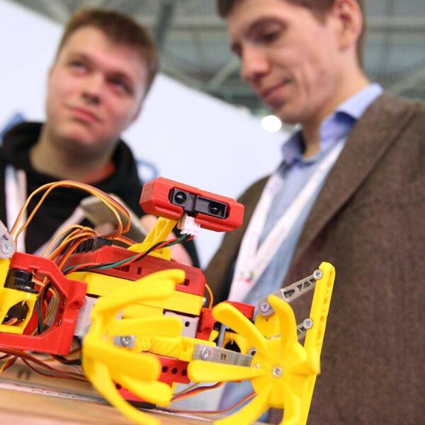 В Москве проведут соревнования по робототехнике DJI RoboMaster Youth (pyls robomaster9)