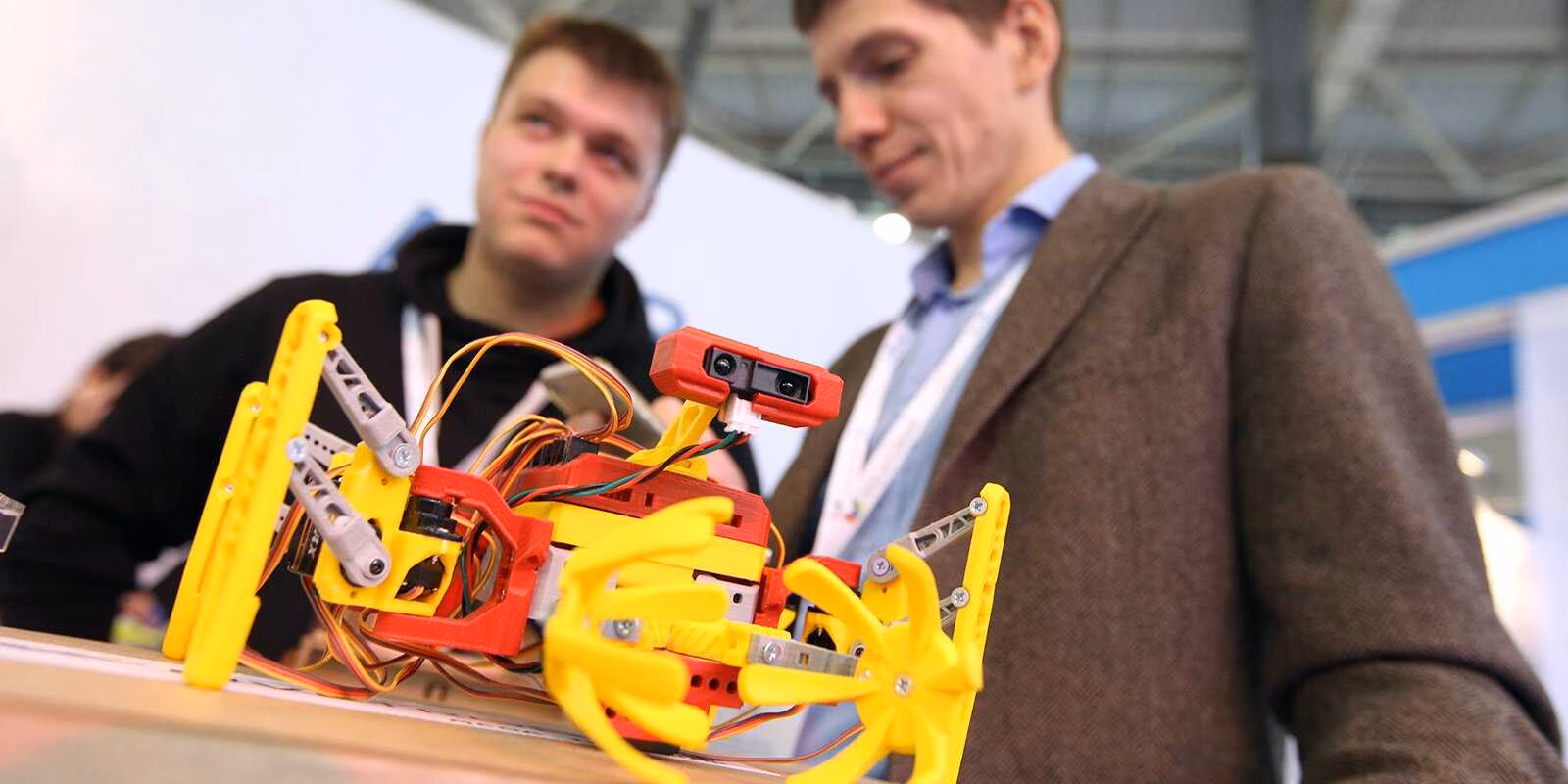 В Москве проведут соревнования по робототехнике DJI RoboMaster Youth 2 pyls robomaster9