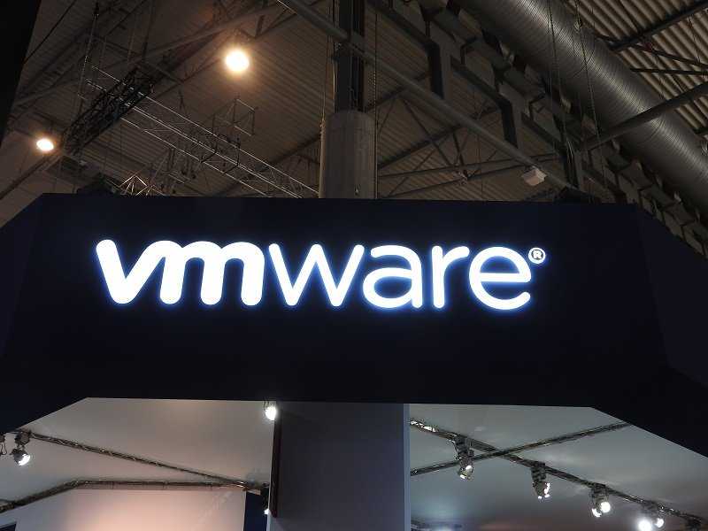 Пэт Гелсингер, глава Intel, покинул совет директоров VMware (vmware)