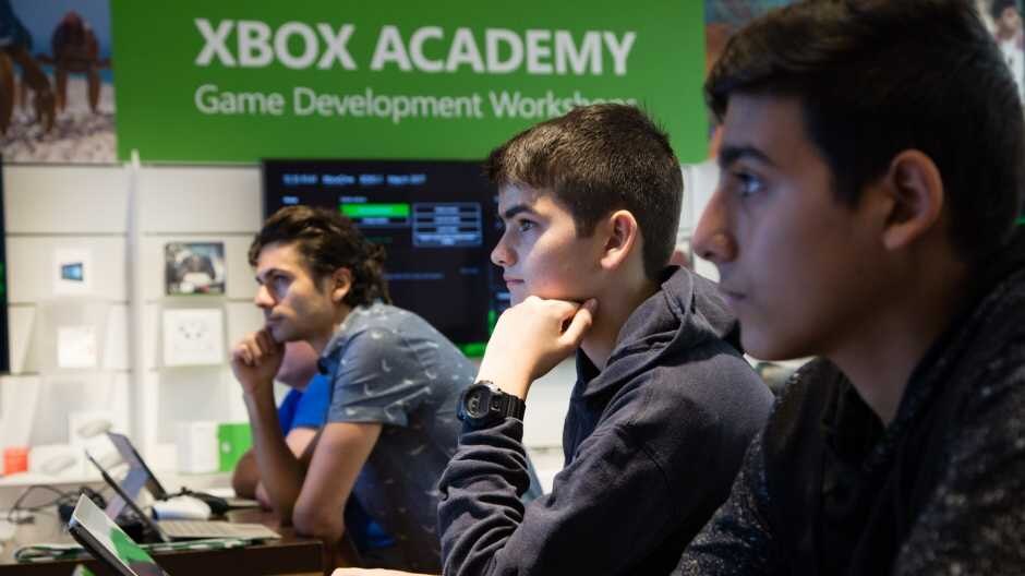 Microsoft приостановила поддержку Defender Application Guard для Office 4 xbox academy at microsoft store 1 hero