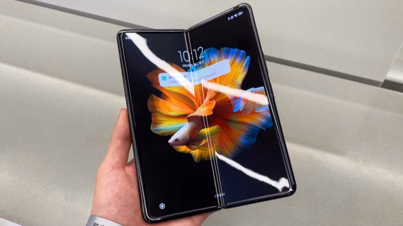 Xiaomi Mi Mix Fold протестируют при складывании и раскладывании вживую 3 xiaomi mi mix fold cover 1280x720 1