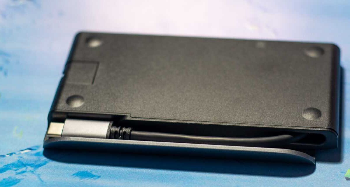 Обзор Moshi Symbus Mini: хаб для всех проводов и флешек 13 Провод USB-C в Moshi Symbus Mini