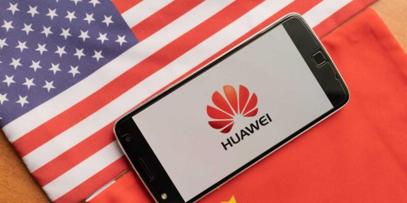 Белый дом США расширил список запрещенных китайских компаний (huawei)