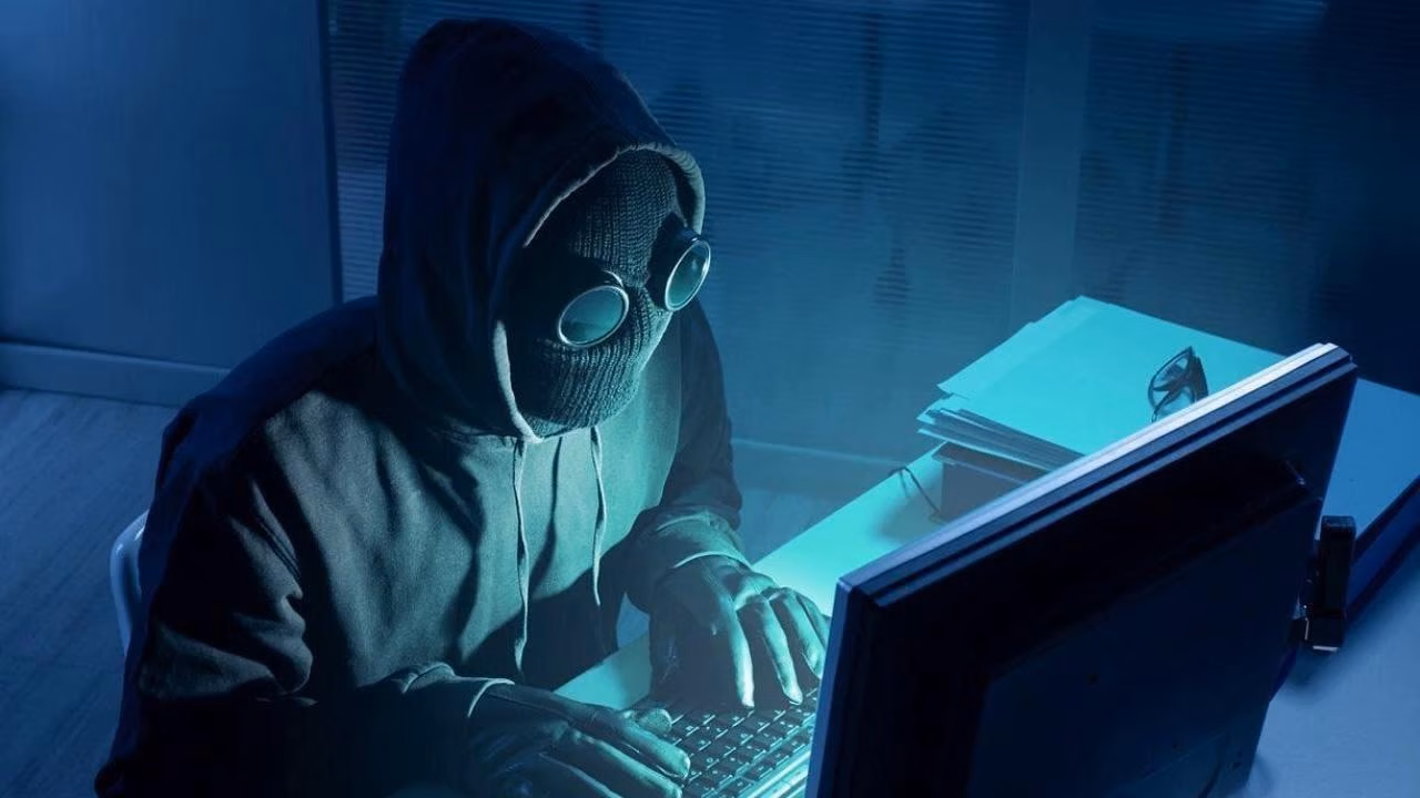 Человек, стоящий за крупнейшим взломом популярных Twitter-аккаунтов, арестован в Испании 4 0d4d4ed0f73396248889930504bff471
