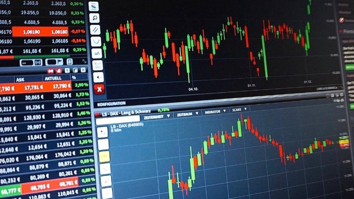 Apple достигла рыночной капитализации в 2,5 трлн долларов 3 43159 83811 000 lead apple cap