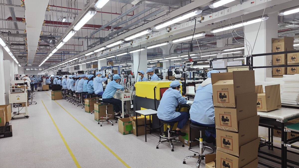 OPPO запускает новый завод в Турции 10 factory inside4 scaled
