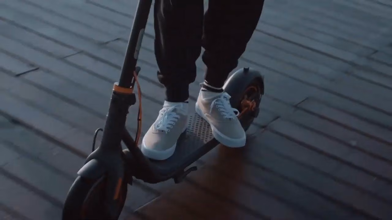 Вышел Segway-Ninebot Kickscooter F40: стильный и мощный городской электросамокат 4