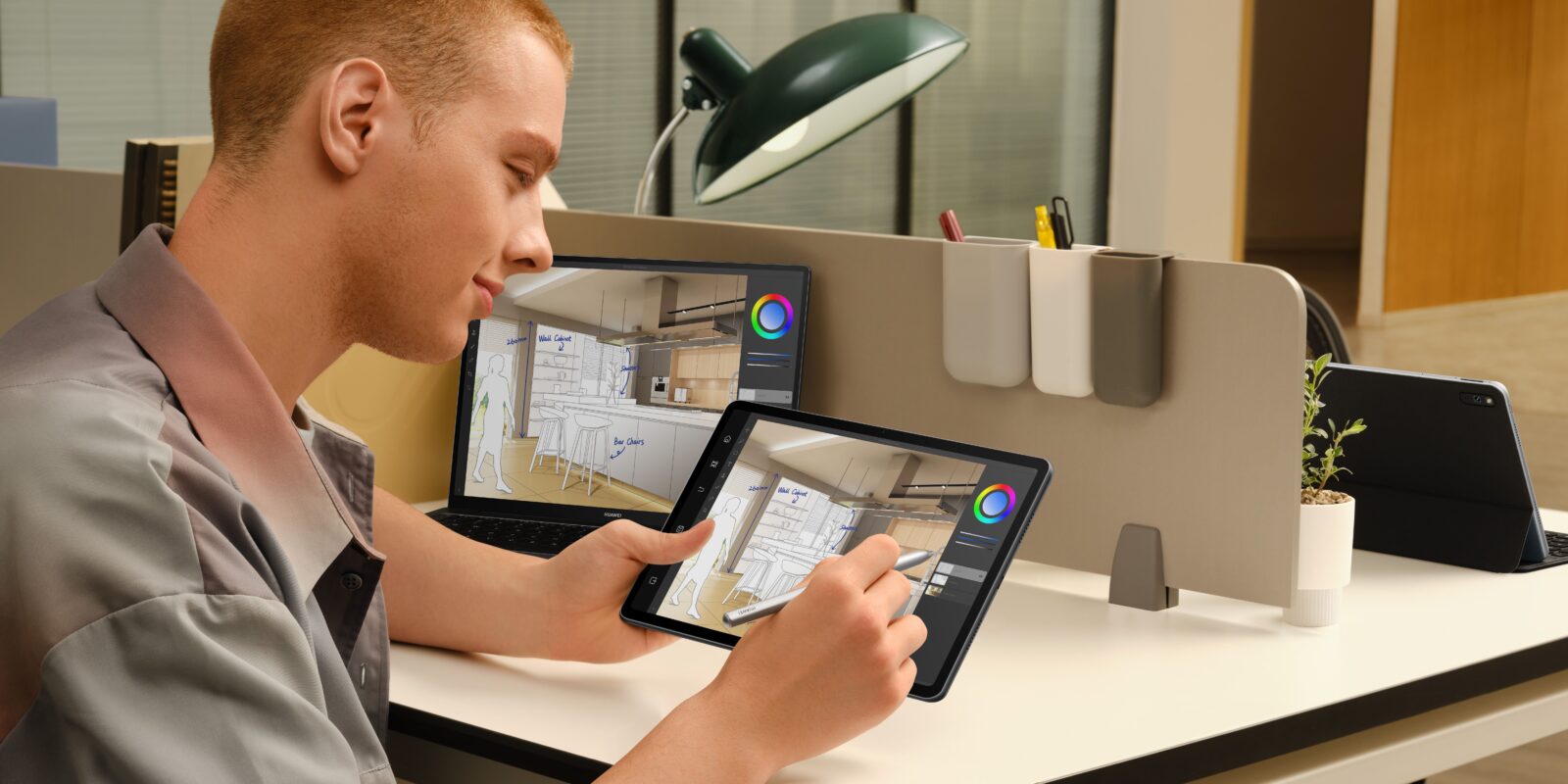 Huawei выпустила новые планшеты на базе HarmonyOS в России 7 mkt matepad 11 lifestyle shot multi screen collaboration en hq 16 9 jpg 20210610