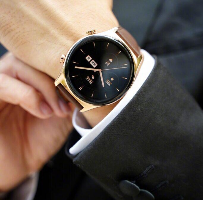 Умные часы Honor Watch GS3 впервые показали на живых фотографиях 9 2 1