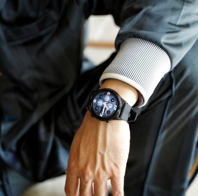 Умные часы Honor Watch GS3 впервые показали на живых фотографиях 12 5 1