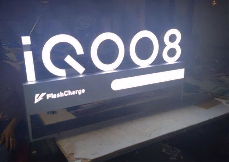 Смартфон iQOO 8 представят 17 августа 2 iQOO 8