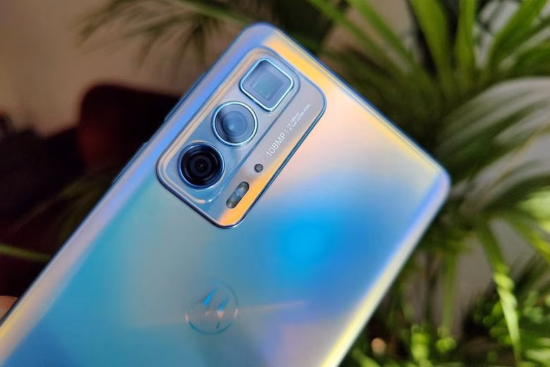 Motorola представила смартфон Edge S Pro 3 Motorola
