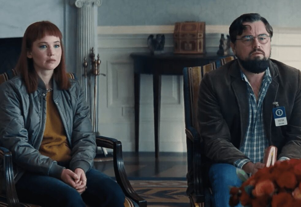 Netflix выпустил новый трейлер фильма "Не смотрите вверх" 1 Screenshot 2021 09 08 at 15.08.40