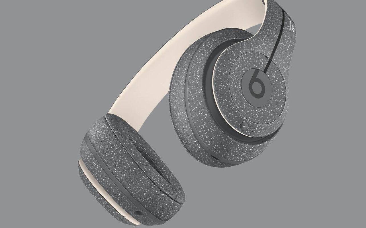 Apple и A-COLD-WALL* выпустили лимитированную версию наушников Beats Studio 3 2 Apple