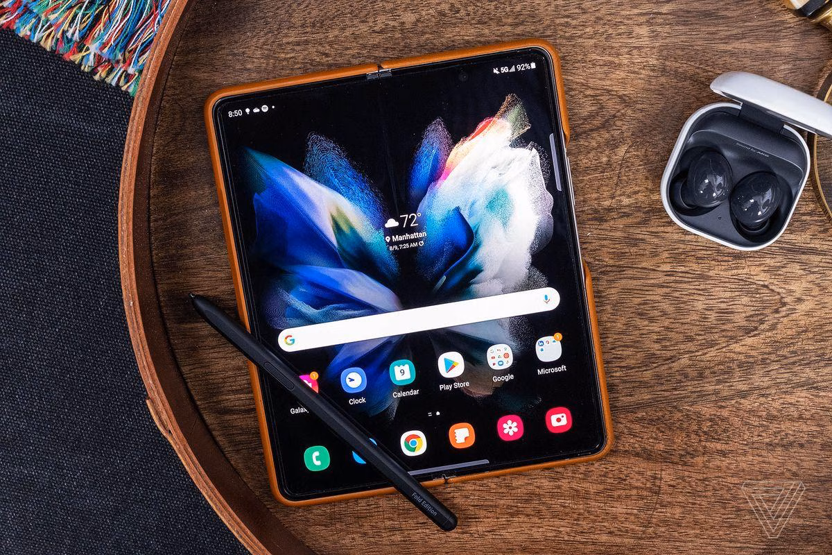 Samsung планирует продать 7,2 миллиона складных смартфона в 2021 году 2 Samsung
