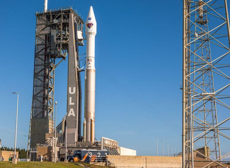 Запуск миссии NASA "Люси" назначен на субботу 1 1 Lucy Oct 15 2021 20211015 7514 800x585 1