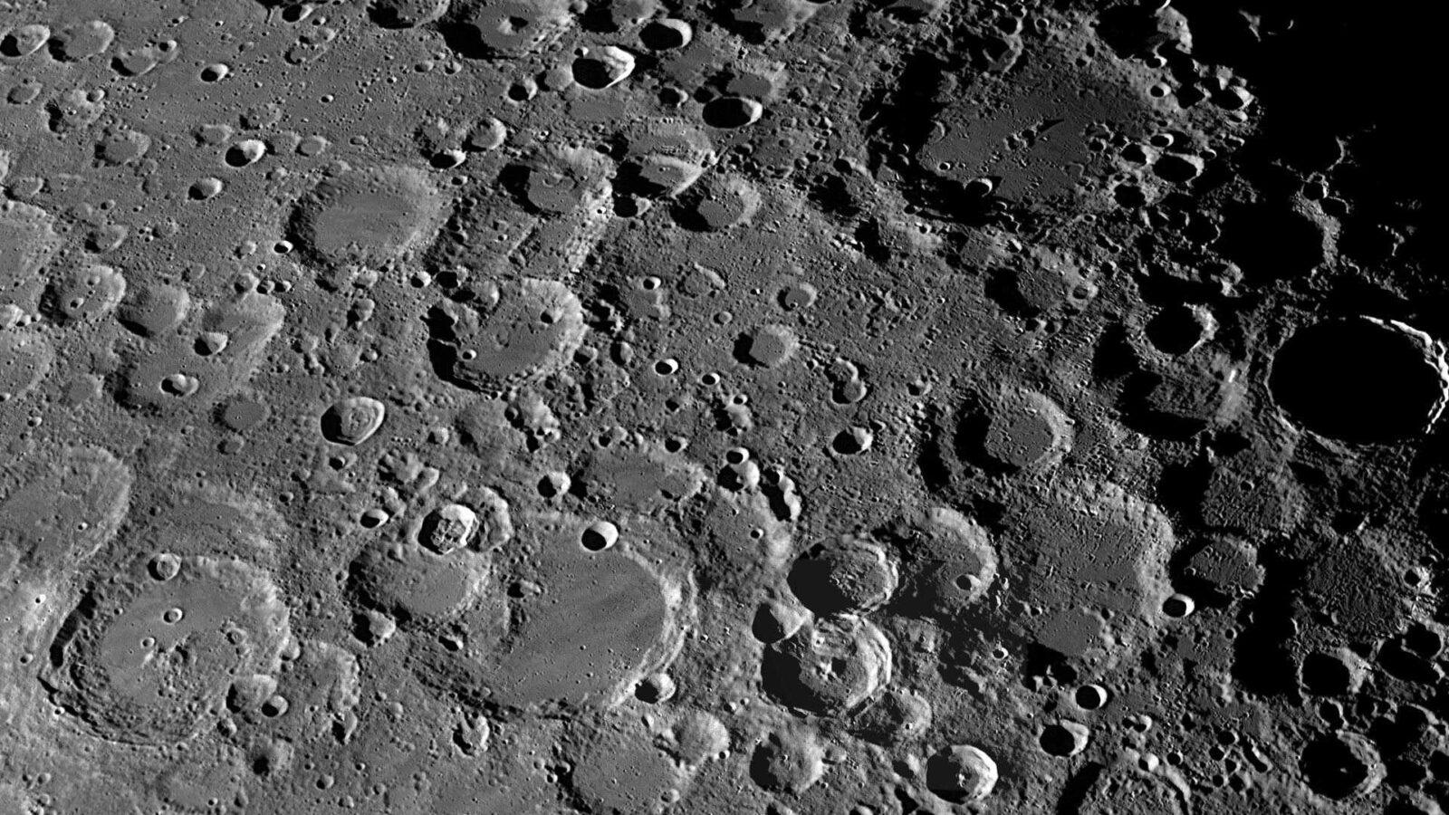 Чанъэ-5 нашел самые молодые вулканические породы Луны (16 9 2431758)