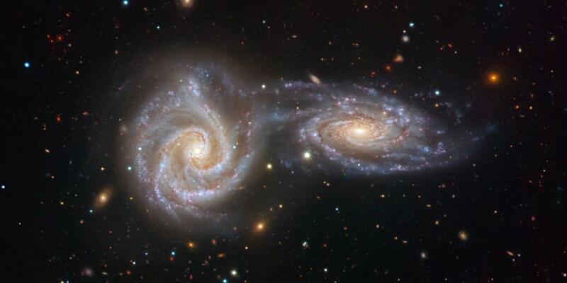Hubble сфотографировал две галактики, которые сливаются в одну (81bca8c8c7b38422e26e46daa1cf9bdd)