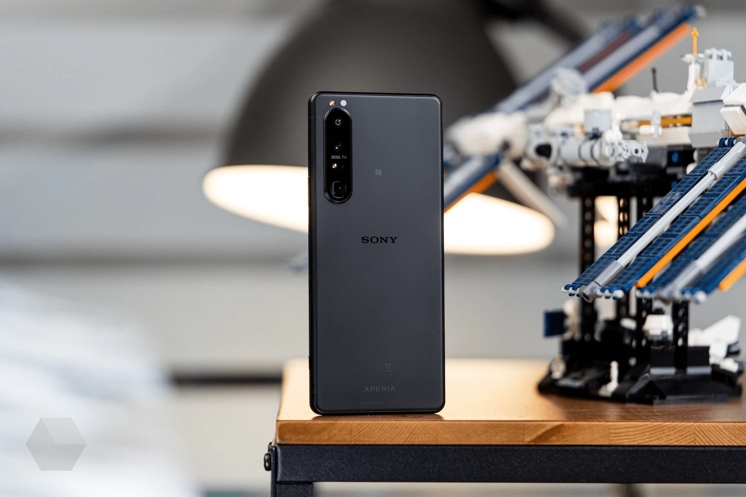 Флагман Sony Xperia 1 III начал продаваться в России