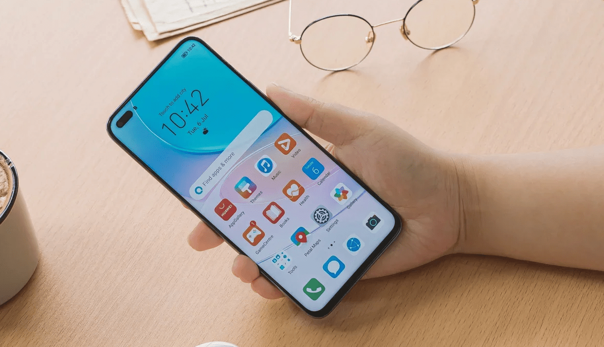 Huawei представила смартфон HUAWEI nova 8i в России