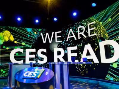 Презентация Samsung Galaxy S21 FE на CES 2022: яркие линии и графические элементы на фоне