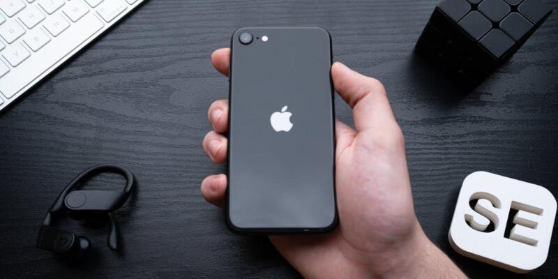 IPhone SE 3 станет самым дешевым iPhone 5G (maxresdefault 1 2)